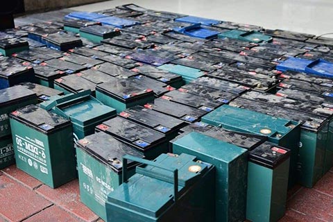 萍乡废弃叉车蓄电池回收-汽车电池回收处理